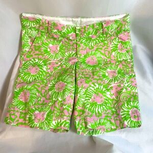 EUC LILLY PULITZER Sz 6 CHIPPER Shorts Green Pink Flat Front Bermuda Lion Print